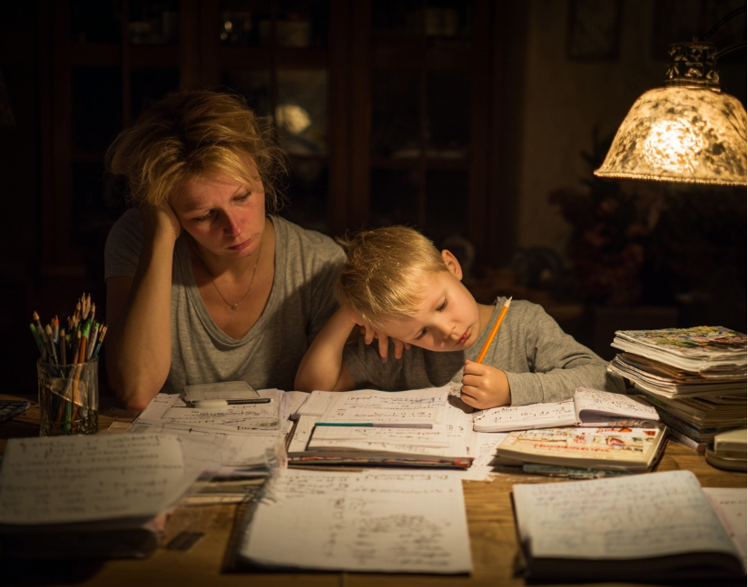 Нужно ли делать уроки за ребенка