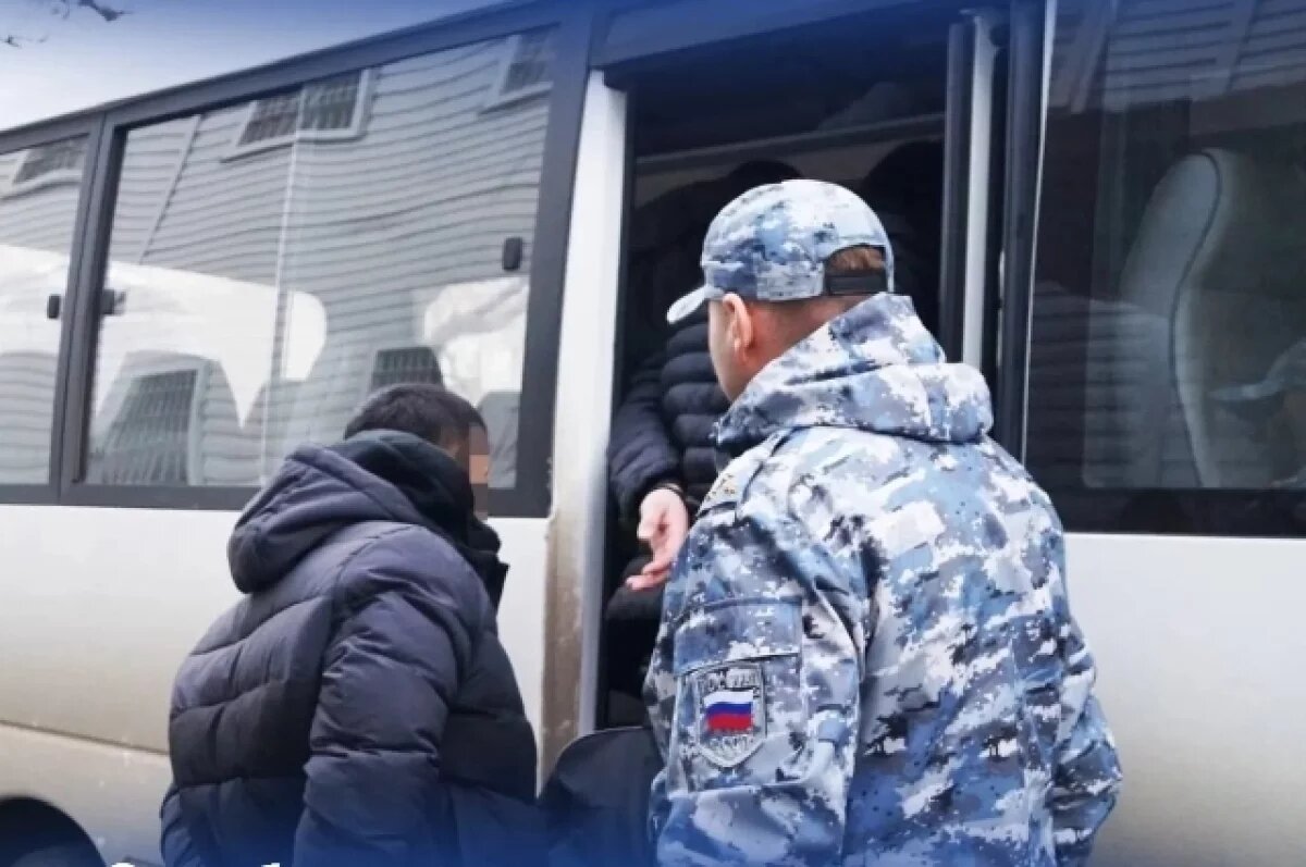    Рейды на мигрантов по стройкам, складам и магазинам прошли в Хабаровске