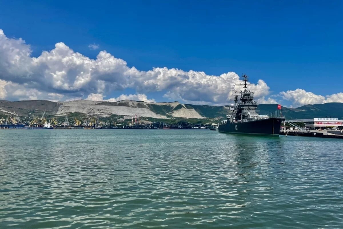    Угрозу атаки БПЛА в Новороссийске и Геленджике отменили утром 6 апреля