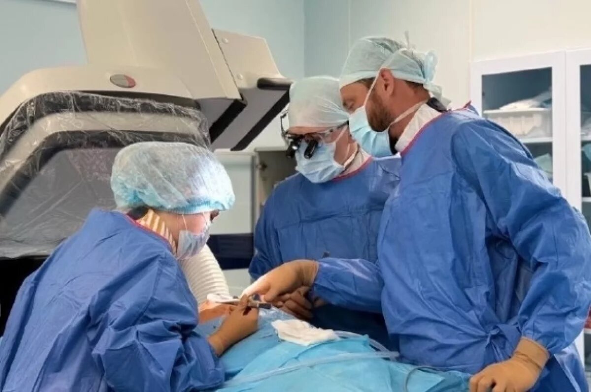    В Сургуте кардиологи провели шесть операций девочке с пороком сердца