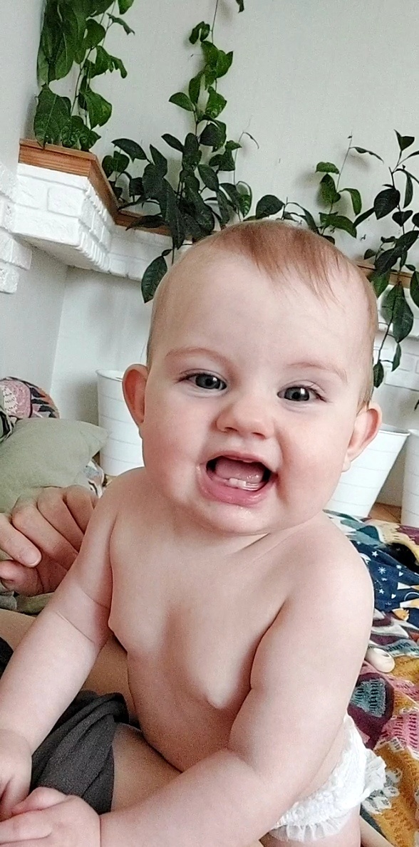 Катенька зубастенька 😁