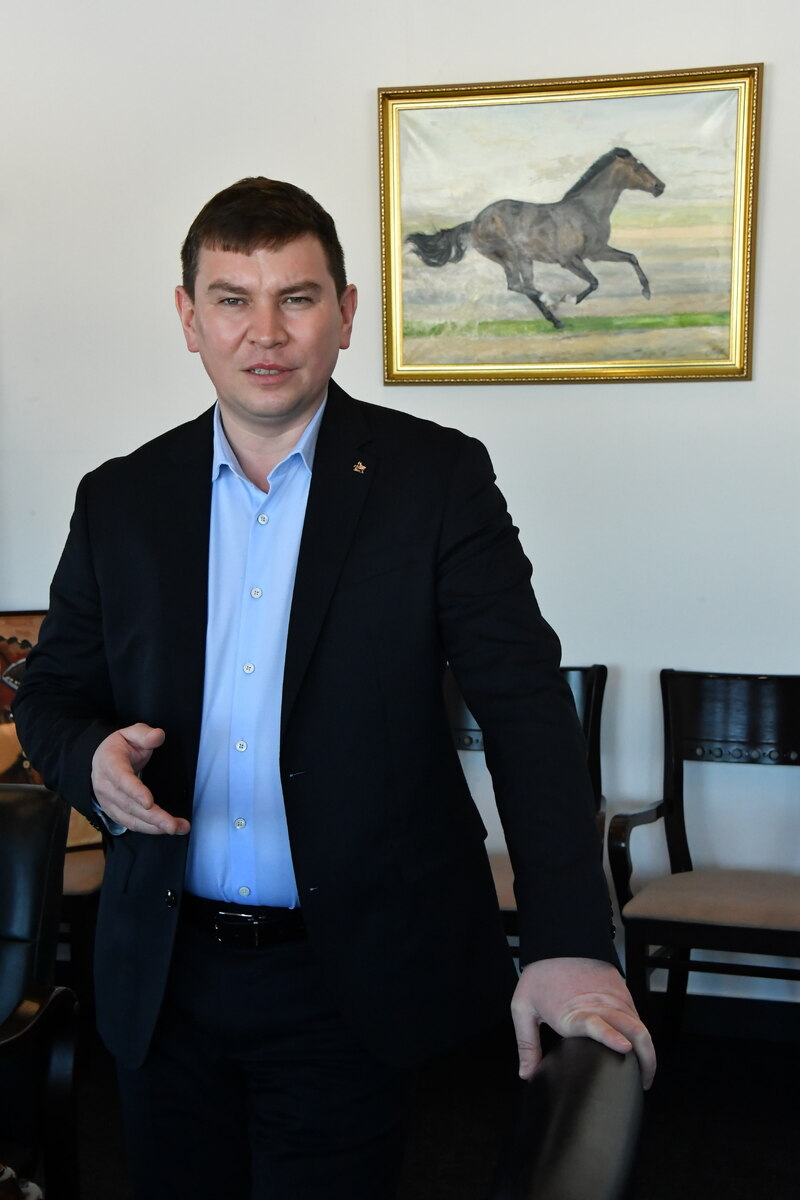     "Аҡбуҙат" ипподромына ярҙам кәрәк