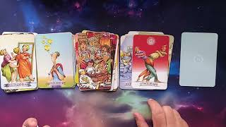 Что он делал за вашей спиной?