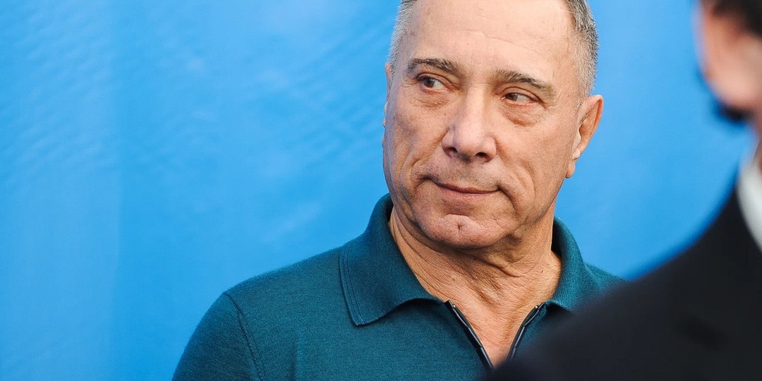 «Добрались до дачи на Тургояке»: приставы продолжают «обезжиривать» семью челябинского олигарха