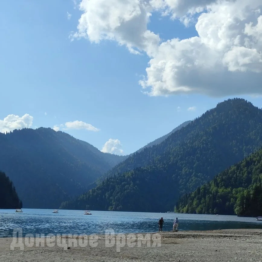 Главы ДНР и Абхазии договорились о запуске ж/д сообщения и снижении тарифов на роуминг/ Фото: Екатерина Конвиссар