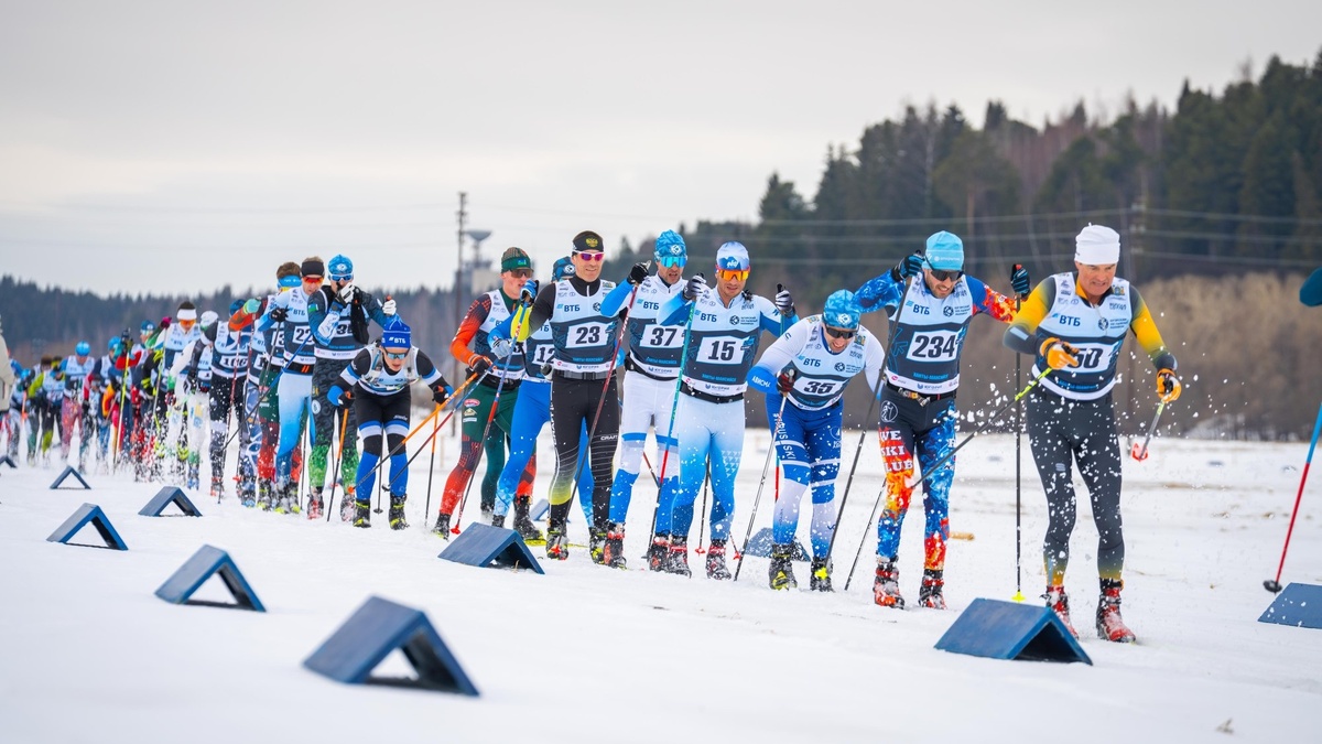    Финиш сезона: около 4 тысяч участников собрал Югорский лыжный марафон