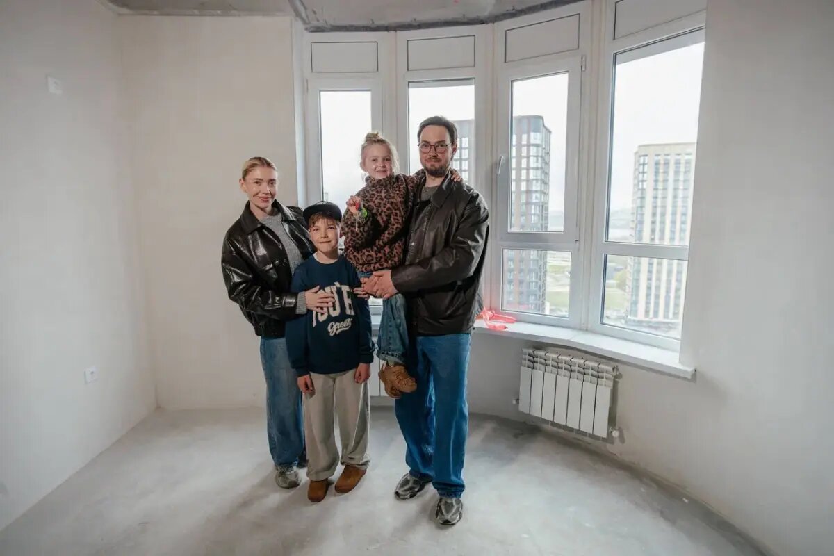    Ключи от квартир в новом Литере 4 «Левобережья» получили более 500 семей //Фото ЮгСтройИнвест