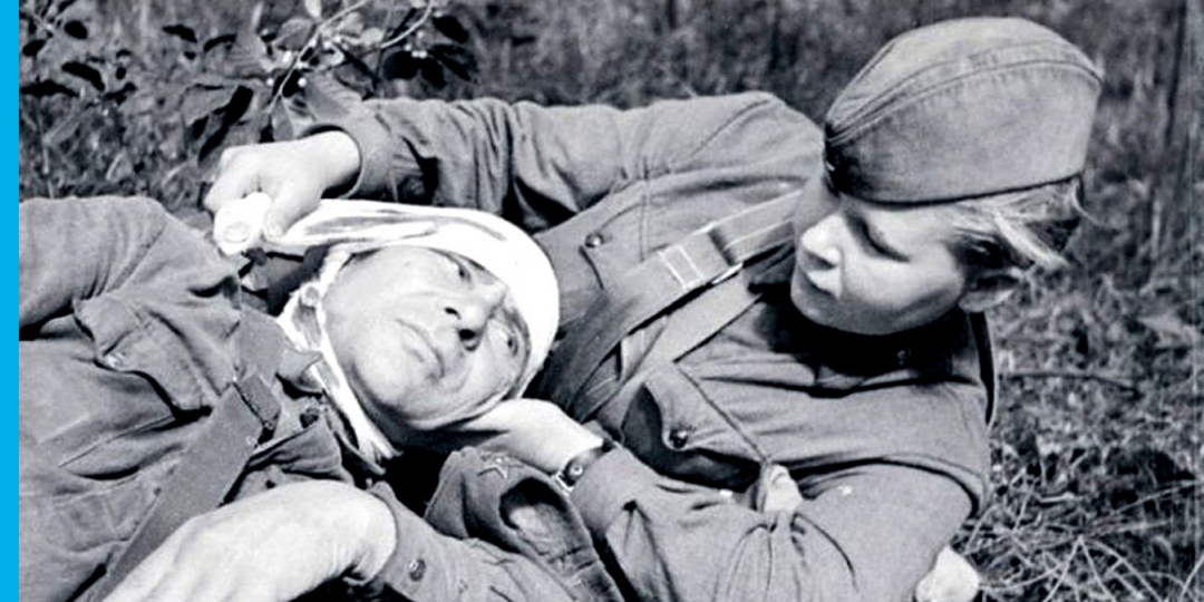 «Клюнула на чучело»: как 17-летняя снайперша Варя Белая переиграла немецкого аса и взяла трофей с перебитого пальца