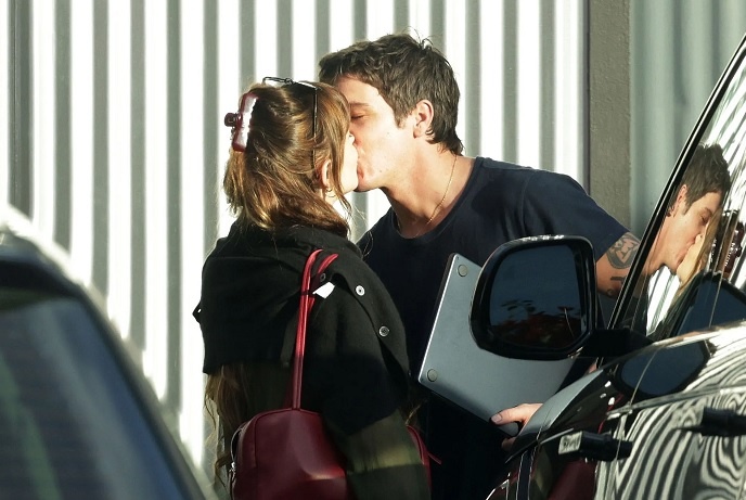 Актриса Дакота Джонсон и рэпер Такер Пиллсбери