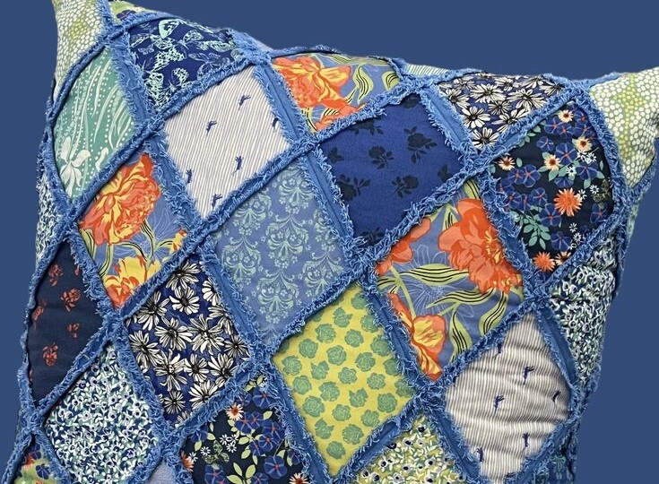 Джинсовый пэчворк: как лоскутки превращают деним в произведение искусства! ✨