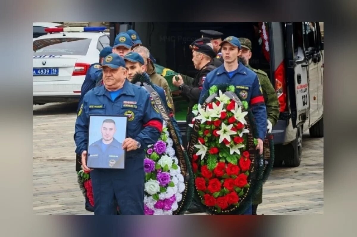    27-летний пожарный погиб 31 марта при тушении взрыва на «Нижнекамскнефтехиме».