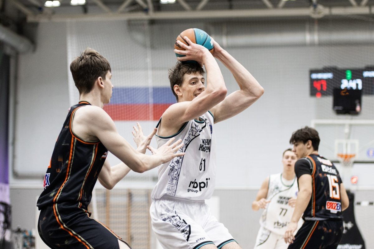    Молодёжная команда в отличие от первой уже гарантированно сыграет в серии плей-офф