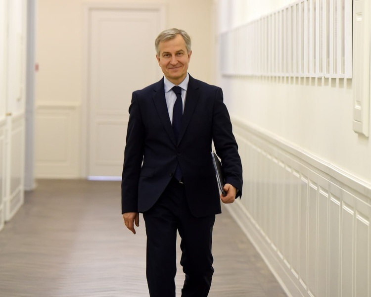     Председатель правительства Курской области опроверг слухи о своём увольнении