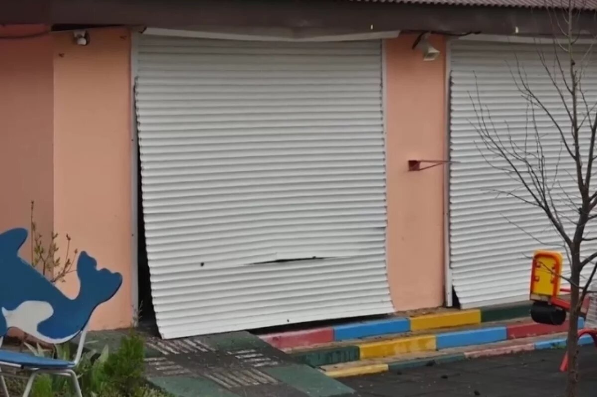    Временно не работает поврежденный обломками БПЛА детский сад в Геленджике