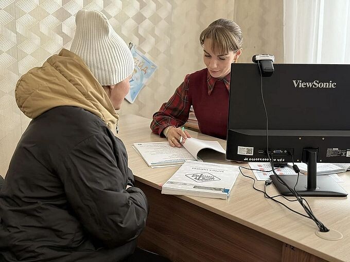 Лёдова Валентина Николаевна ведёт приём посетителя по программе «Точка опоры»