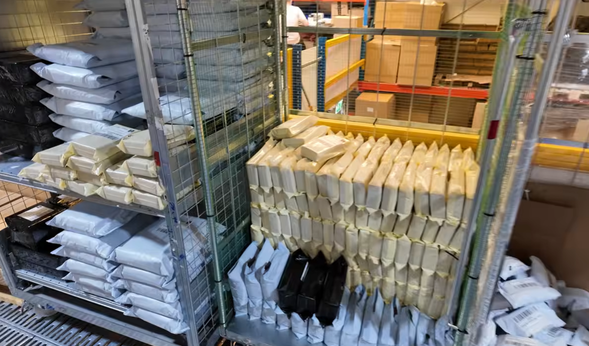 Вот они айфончики! готовы к отправке по всему миру