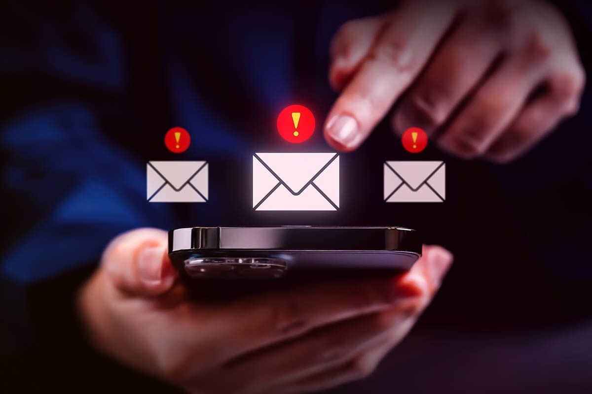 Плохой сигнал в помещении часто мешает принимать смс. Источник: Antonio Guillem / Shutterstock / FOTODOM📷
