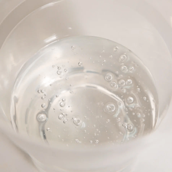 Если пузыри остаются после затвердевания — заливка в мусор. Таких стаканов в день было по 10–15