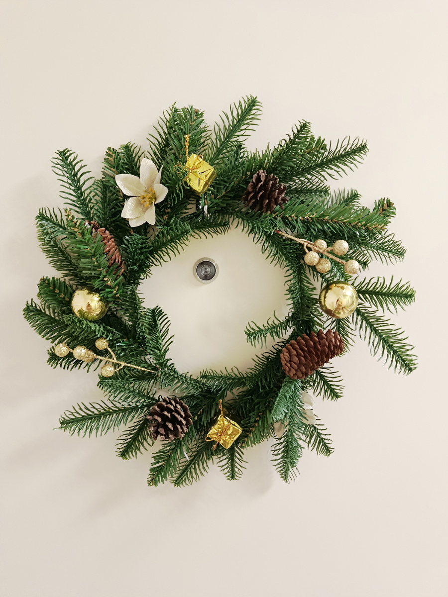 Зимний венок у на моей двери из магазина FixPrice