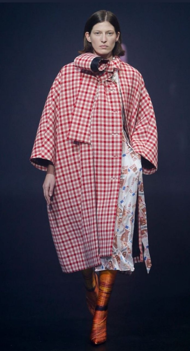 Одежда и ассоциации.  Clothes and associations.