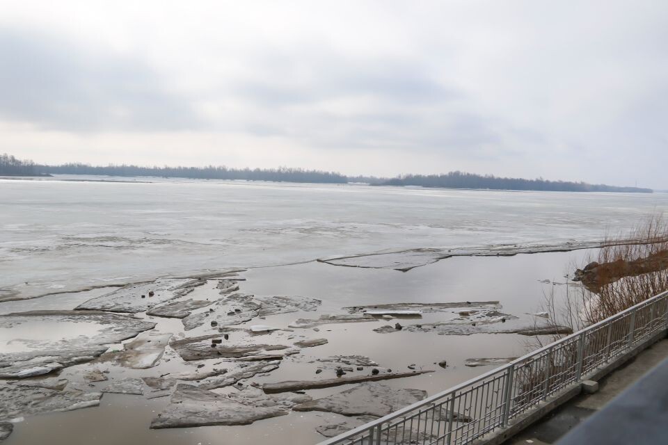   Обь перед ледоходом. Барнаул. Источник: Виталий Барабаш