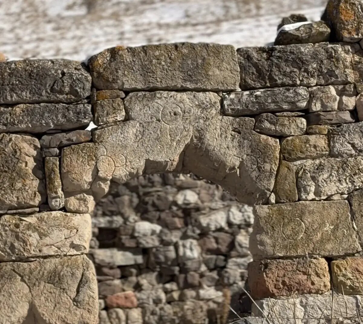     © Школа каменщиков-реставраторов "Наследие". Фатима Нальгиева