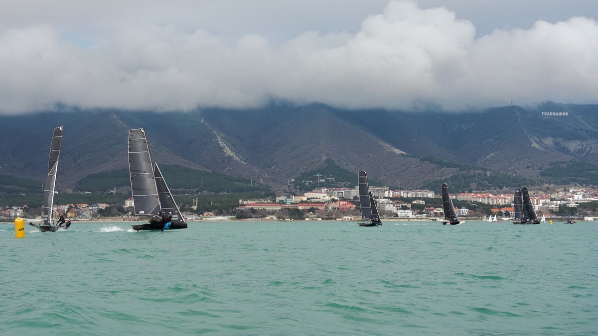    Копирайт: Надежда Волковинская, «Рундук Рейсинг»