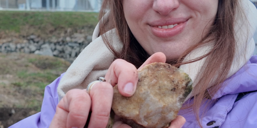 Отломала кварц — и улетела на камни