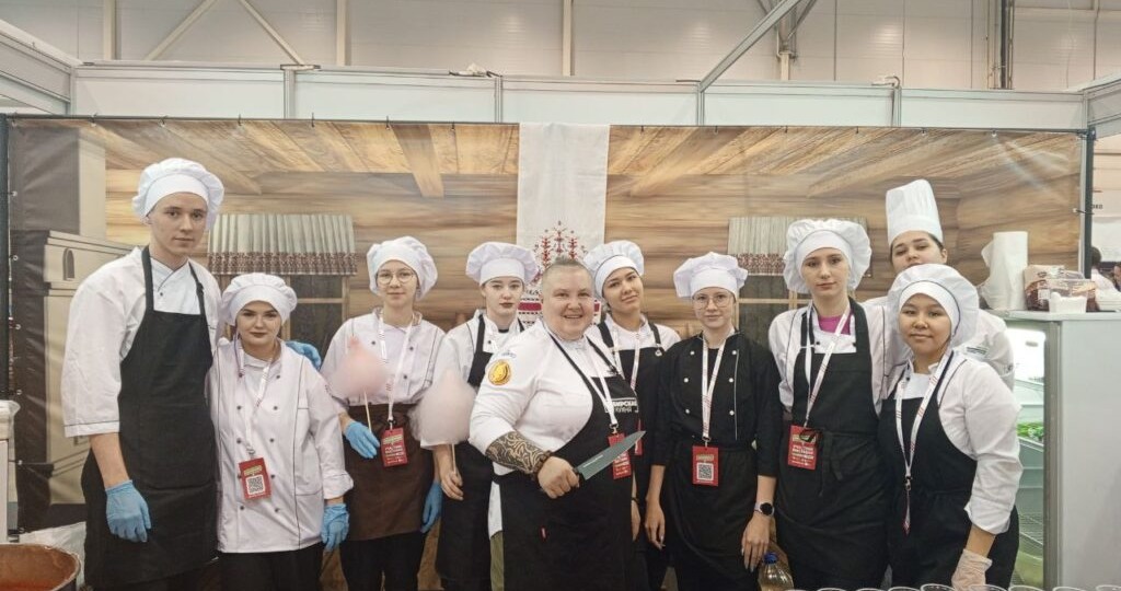 Новосибирские студенты стали лучшими в промышленном туризме по нацпроекту