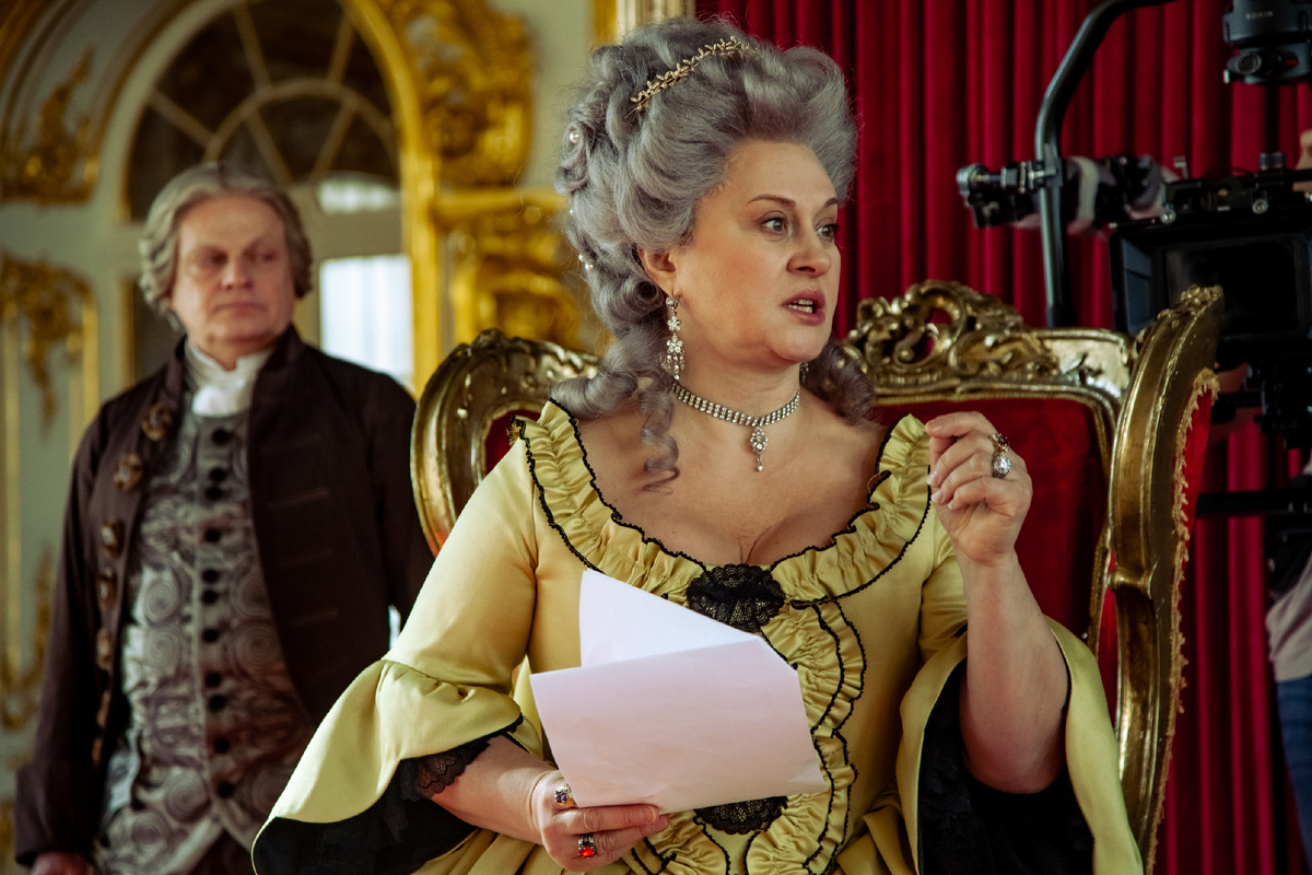 Наталья Суркова в роли Екатерины II на съемочной площадке сериала «Павел. Первый и последний»