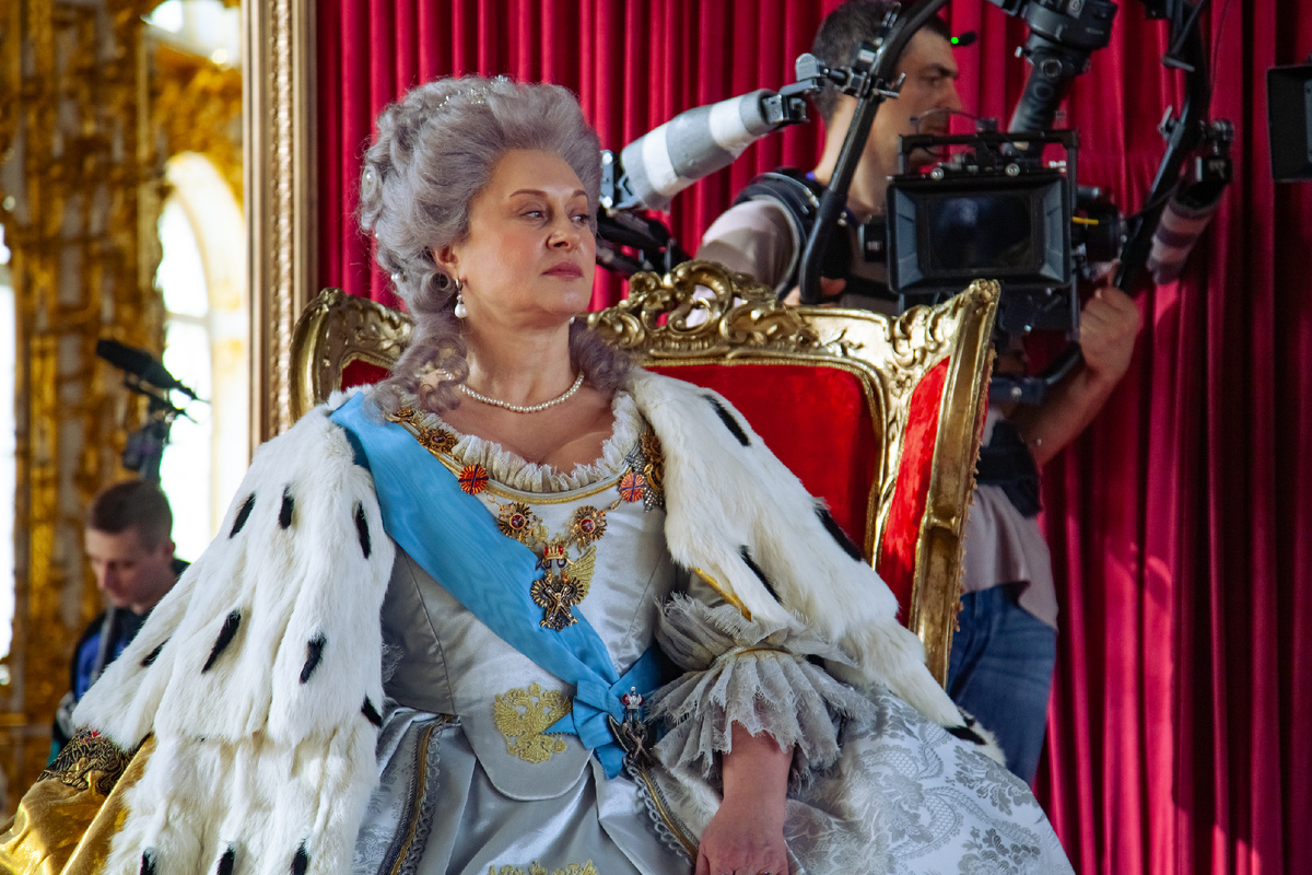 Наталья Суркова в роли Екатерины II на съемочной площадке сериала «Павел. Первый и последний»