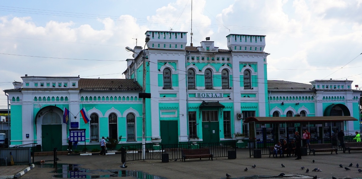 Старое фото со стороны площади /Фото автора.