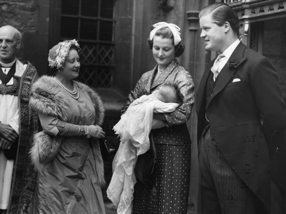 крестины Сары