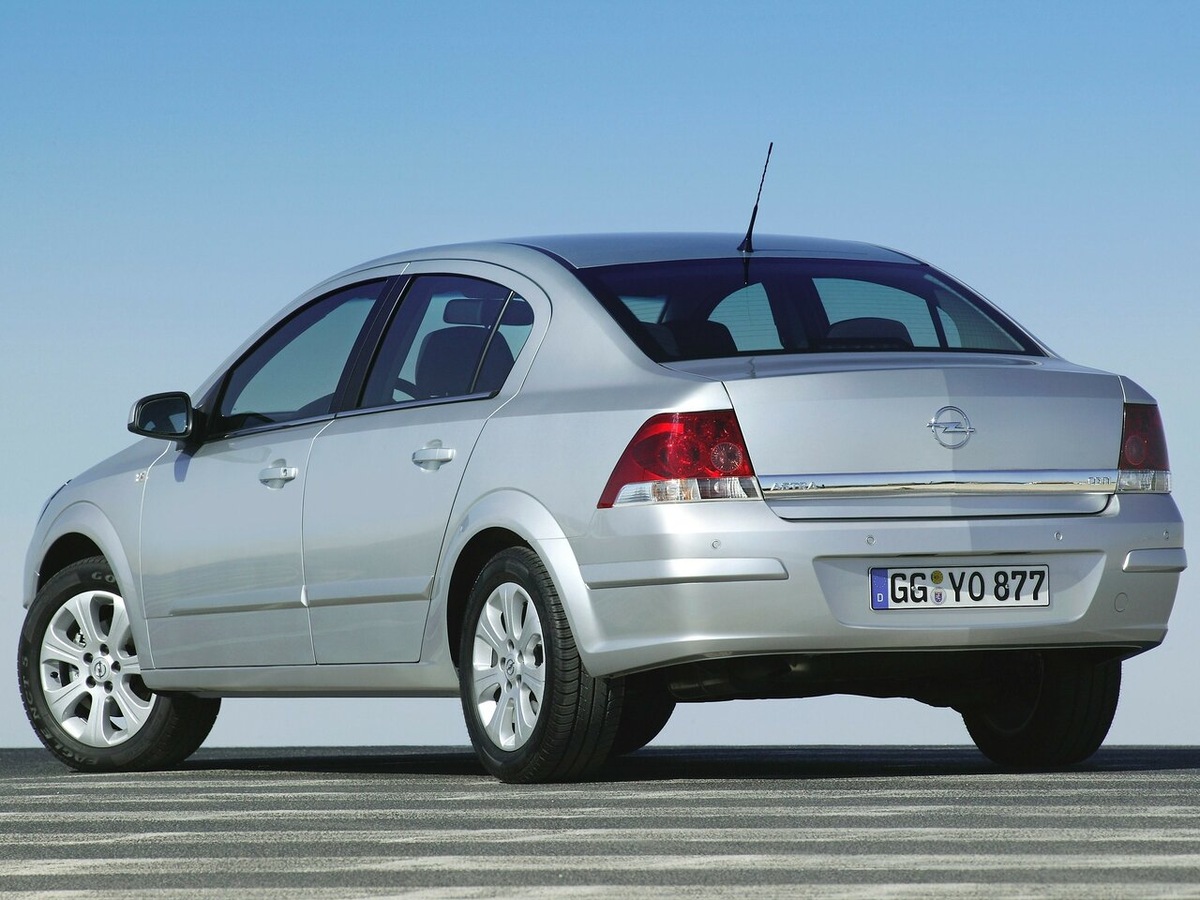 Opel Astra H. 2/3