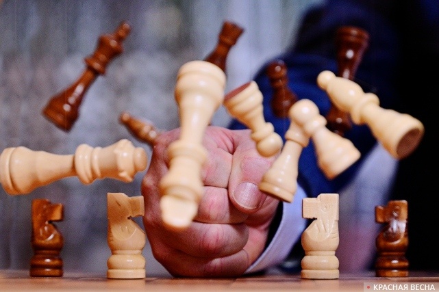     Хаос. Сокрушение устоявшихся правил   
Иван Лазебный © ИА Красная Весна