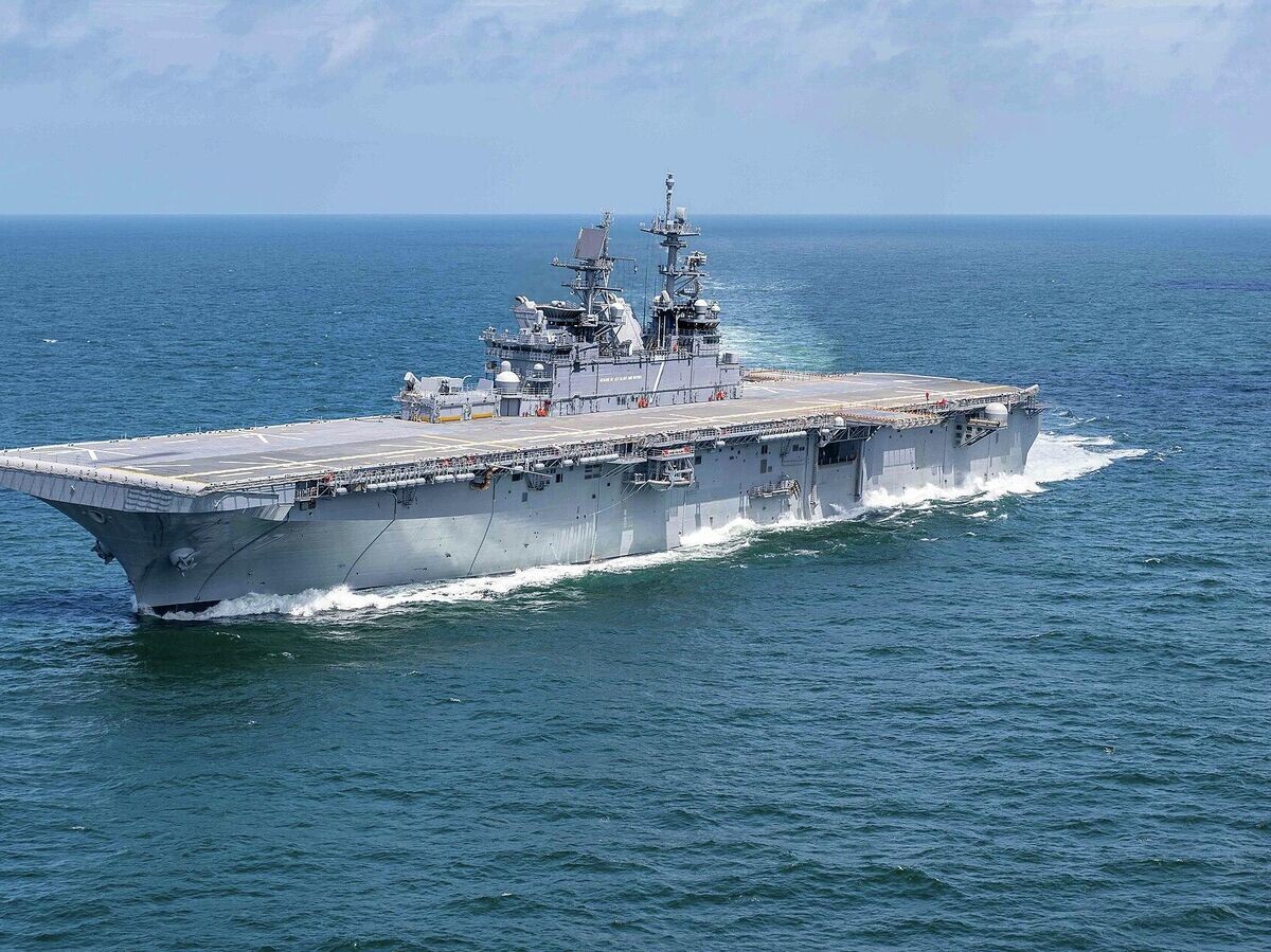    Десантный корабль США LHA7 | © Фото : Public domain