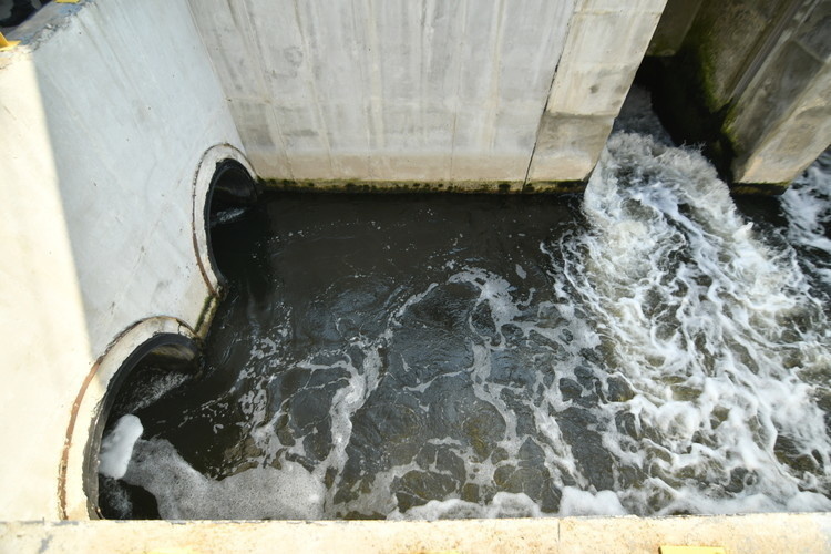    Непрерывный мониторинг организован за состоянием Ноксы и Киндерки — там установлены специальные гидрологические посты под мостами.   
Фото: «БИЗНЕС Online»