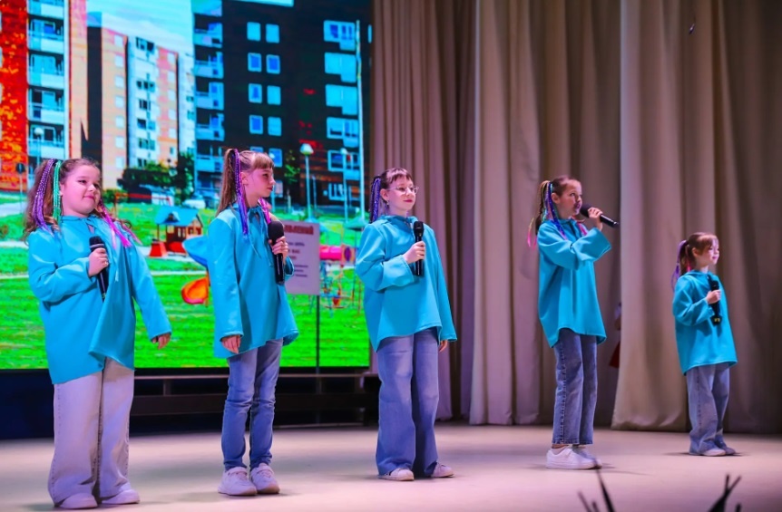 Листайте вправо, чтобы увидеть больше изображений