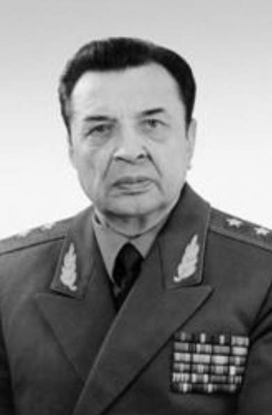 Постников Леонид Андреевич - начальник Высшей Краснознамённой школы КГБ СССР имени Ф. Э. Дзержинского, генерал-лейтенант.