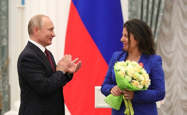 Путин поздравил Симоньян