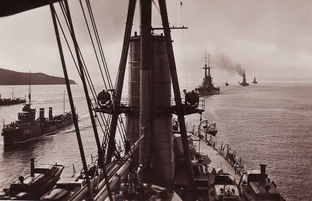 Итальянские дредноуты в море