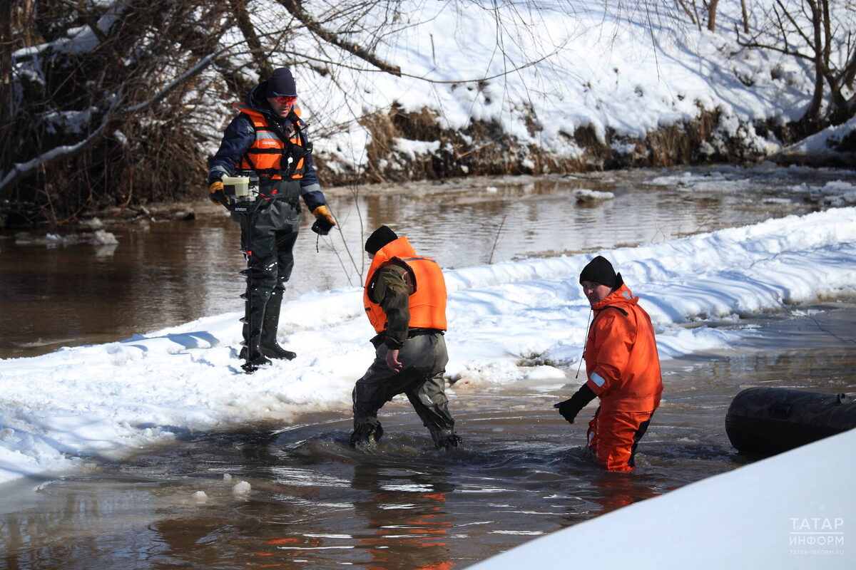 Аномально теплая весна ускорила таяние снега в Казани и повысила риски подтопленийФото: © Михаил Захаров / «Татар-информ»