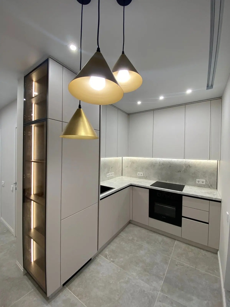 Кухня с фасадами из МДФ с плёнкой. Фото нашей работы.