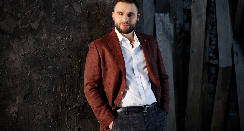 Если мужчина не вкладывается в вас деньгами – он вас не любит. И вот почему