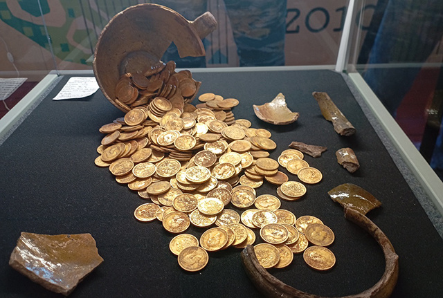 Самый большой тверской клад будет выставлен в музее в Торжке