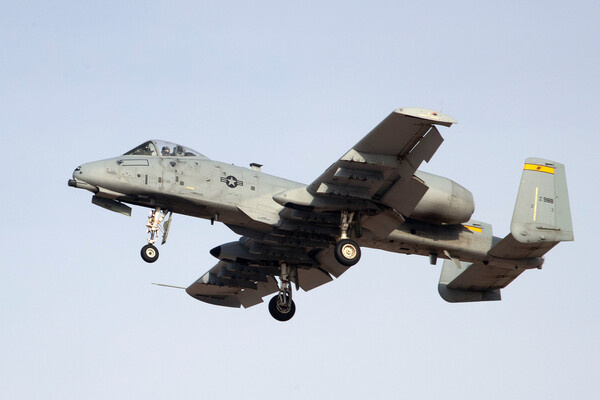 Американский штурмовой самолет A-10 Thunderbolt II на 2-й Всемирной оборонной выставке World Defense Show в Эр-Рияде / Нина Падалко/РИА Новости   📷