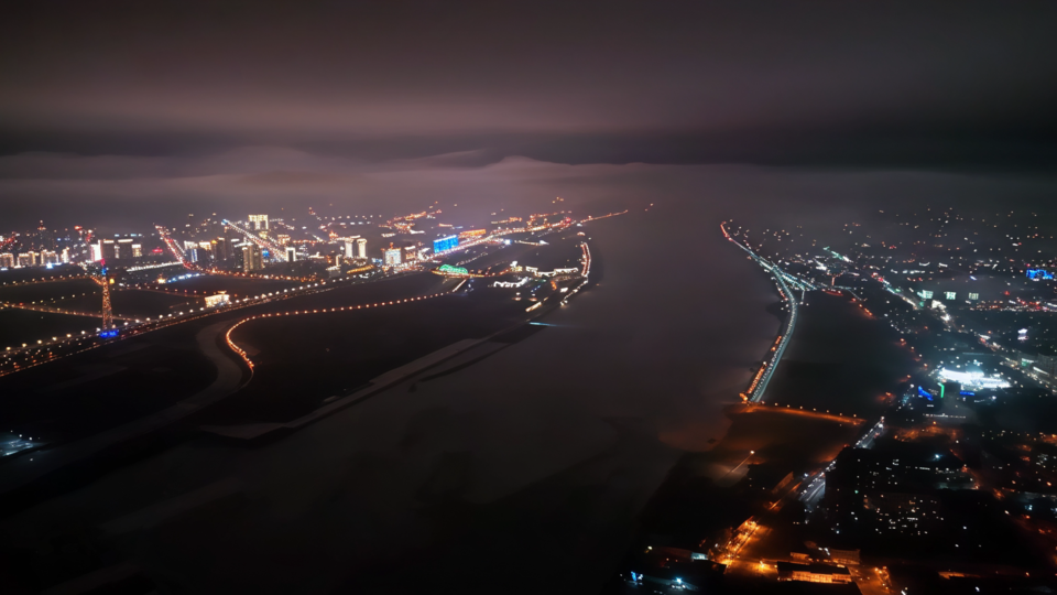 ФОТО: Кадр программы "Как устроен мир", РЕН ТВ