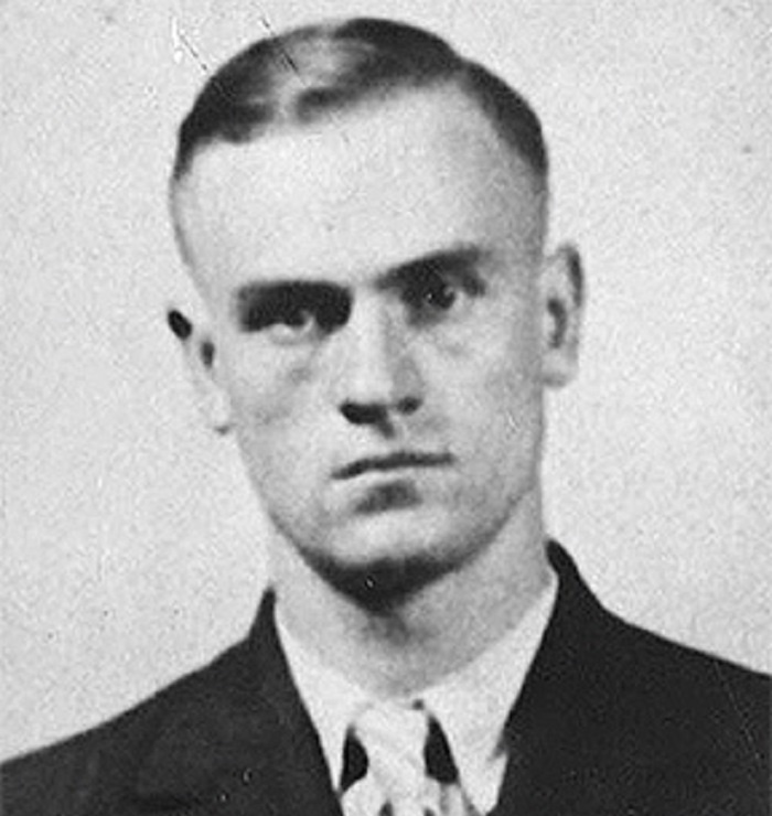 Игорь Гузенко