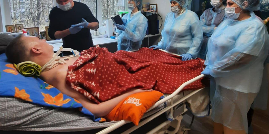 Какие фонды помогают людям с БАС после закрытия «Живи сейчас»