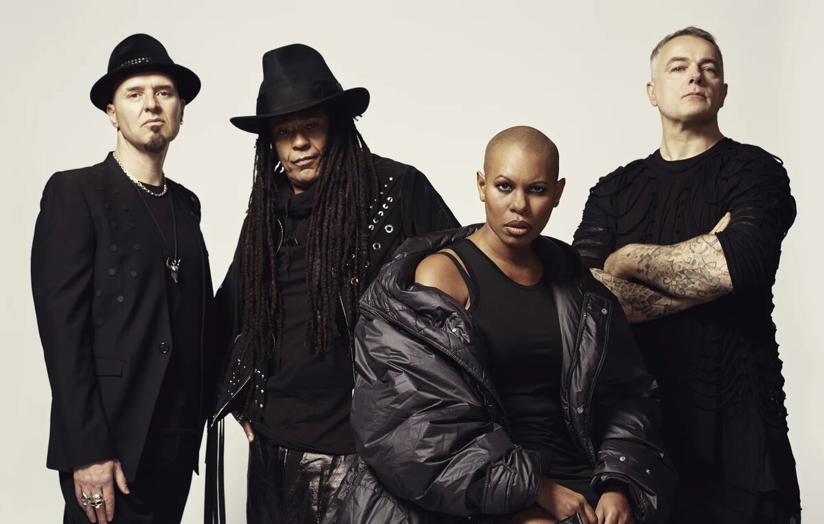 Skunk Anansie: Эйс, Касс, Скин, Марк Ричардсон.